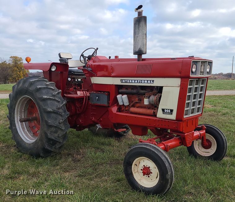image for item DK4130 International Farmall 966  tractor