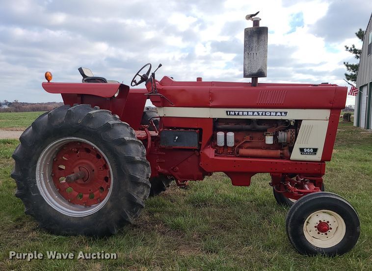 image for item DK4130 International Farmall 966  tractor
