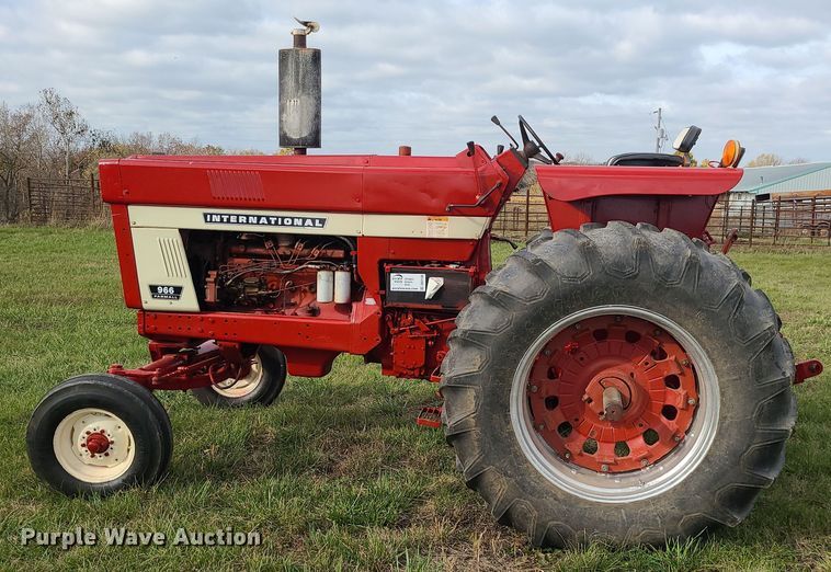 image for item DK4130 International Farmall 966  tractor