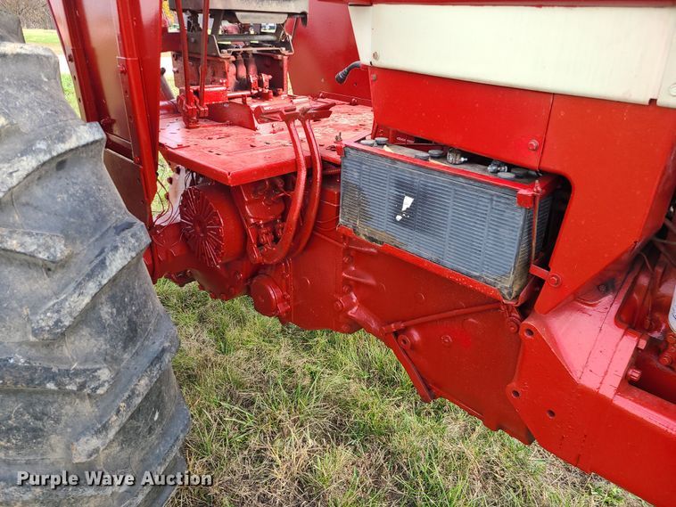 image for item DK4130 International Farmall 966  tractor