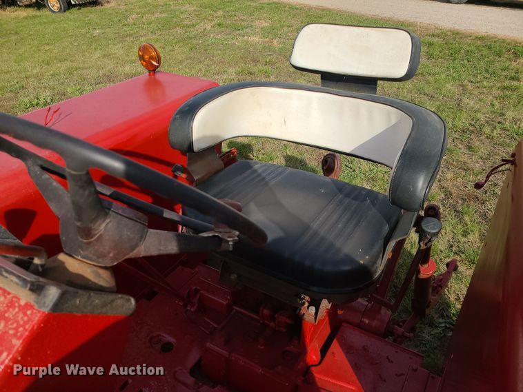 image for item DK4130 International Farmall 966  tractor