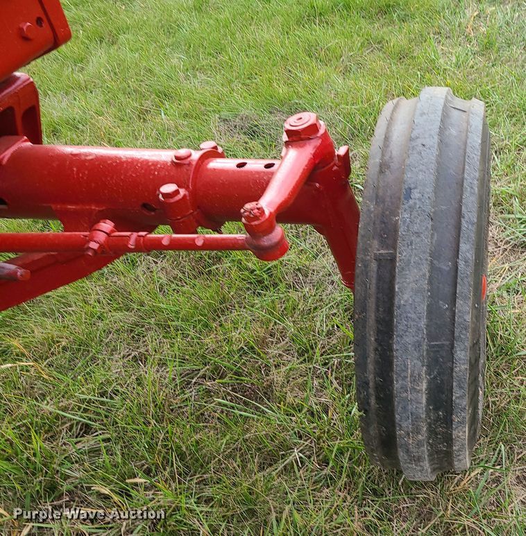 image for item DK4130 International Farmall 966  tractor