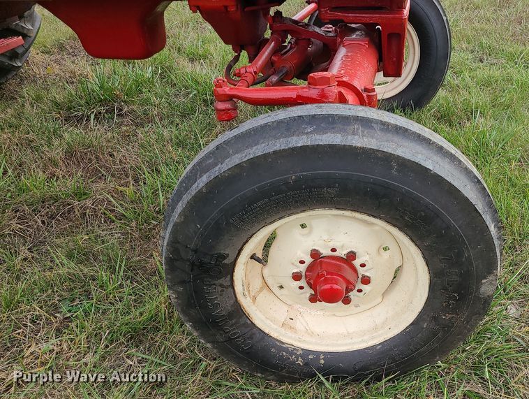 image for item DK4130 International Farmall 966  tractor