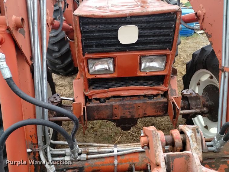 image for item DK8869 Hesston 80-66 DT  MFWD tractor