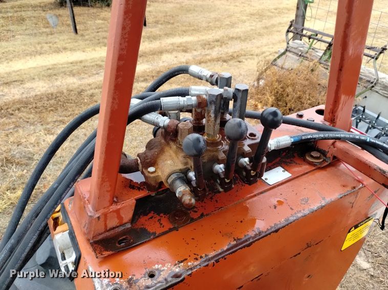 image for item DK8869 Hesston 80-66 DT  MFWD tractor