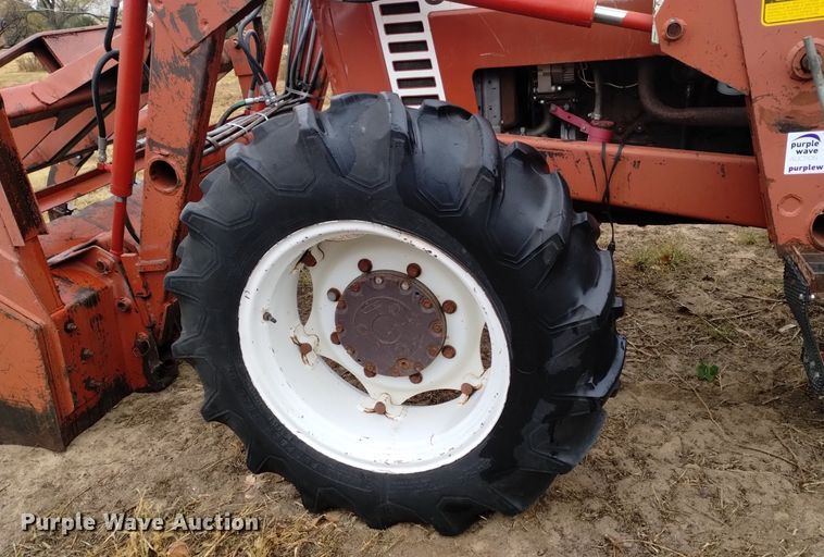 image for item DK8869 Hesston 80-66 DT  MFWD tractor