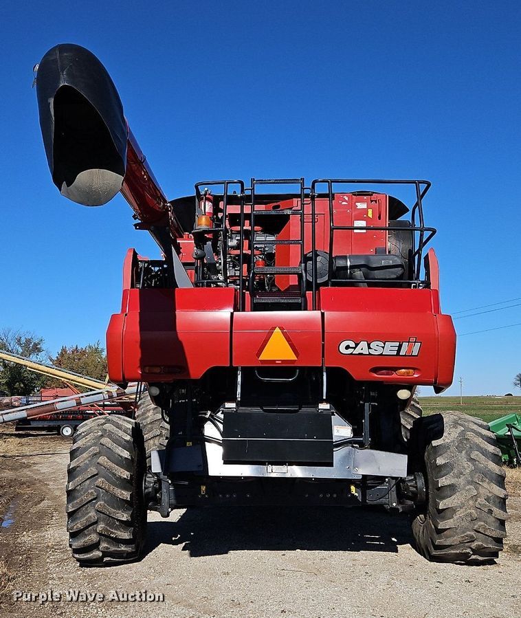 image for item DN7040 2009 Case IH 8120 Axial Flow  combine