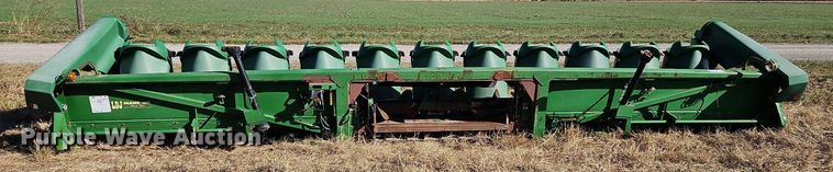 image for item DN7042 John Deere 1293  corn head
