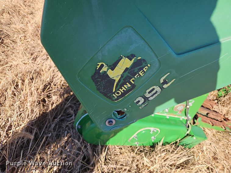 image for item DN7042 John Deere 1293  corn head