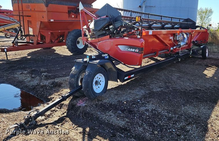 image for item DN7043 Case IH 2020 30 NSS BJ  draper head