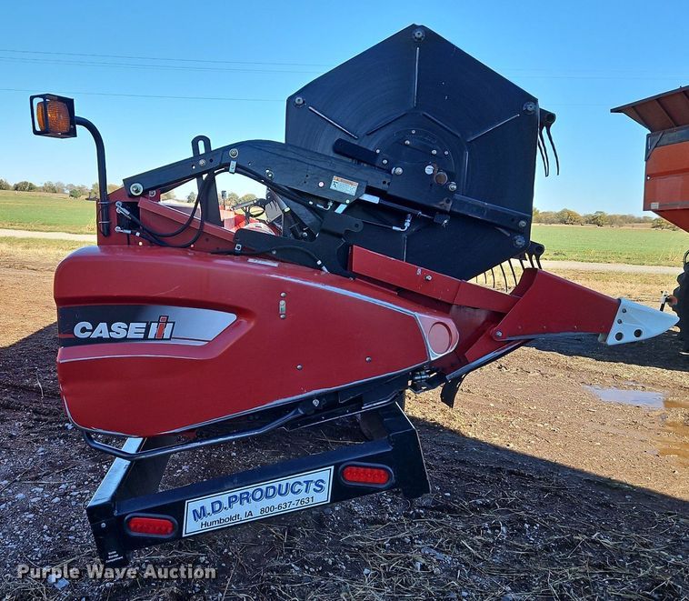 image for item DN7043 Case IH 2020 30 NSS BJ  draper head