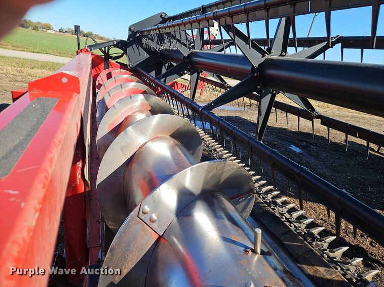 image for item DN7043 Case IH 2020 30 NSS BJ  draper head