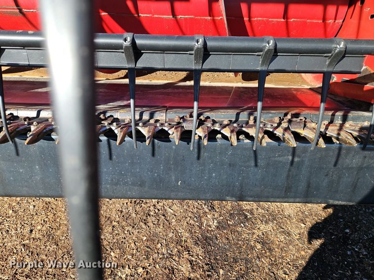 image for item DN7043 Case IH 2020 30 NSS BJ  draper head