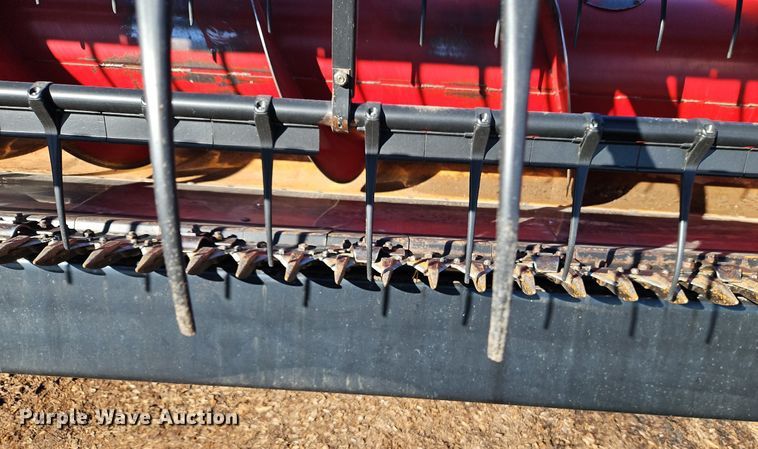 image for item DN7043 Case IH 2020 30 NSS BJ  draper head