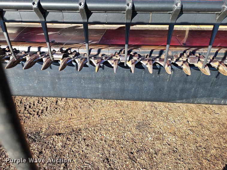 image for item DN7043 Case IH 2020 30 NSS BJ  draper head