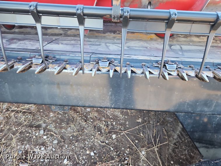 image for item DN7043 Case IH 2020 30 NSS BJ  draper head