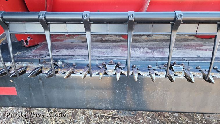 image for item DN7043 Case IH 2020 30 NSS BJ  draper head
