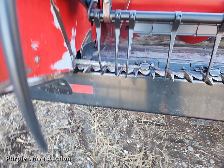 image for item DN7043 Case IH 2020 30 NSS BJ  draper head
