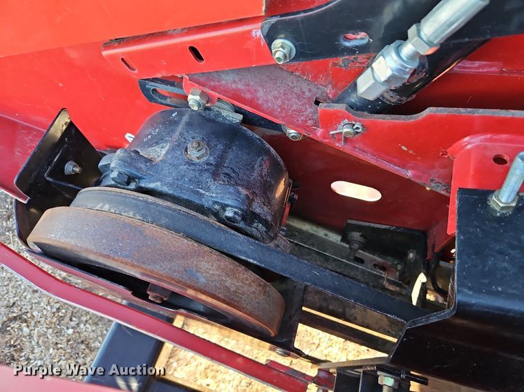 image for item DN7043 Case IH 2020 30 NSS BJ  draper head