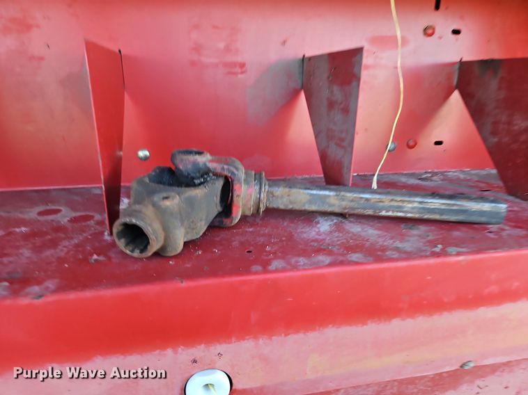 image for item DN7046 New Holland 664  round baler