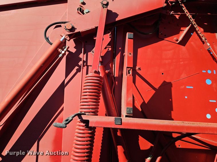 image for item DN7046 New Holland 664  round baler