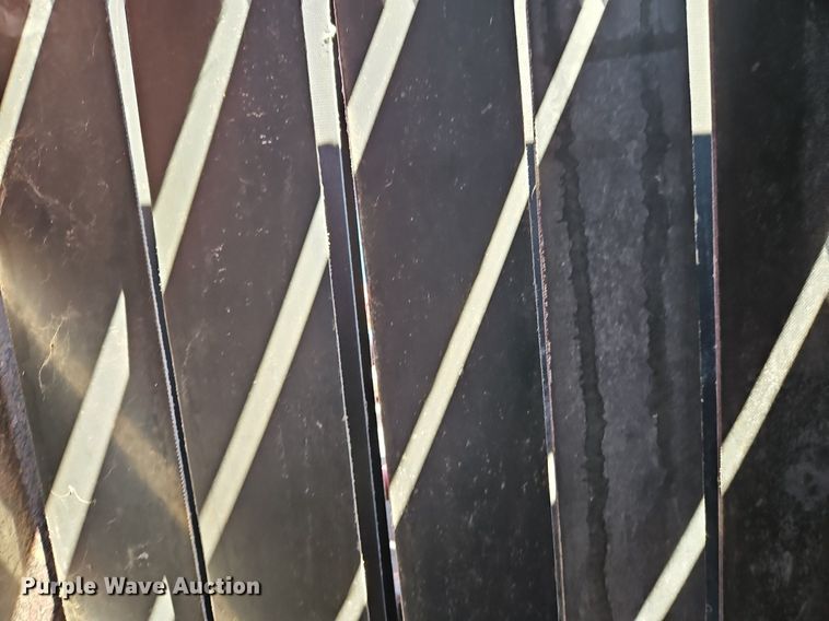 image for item DN7046 New Holland 664  round baler