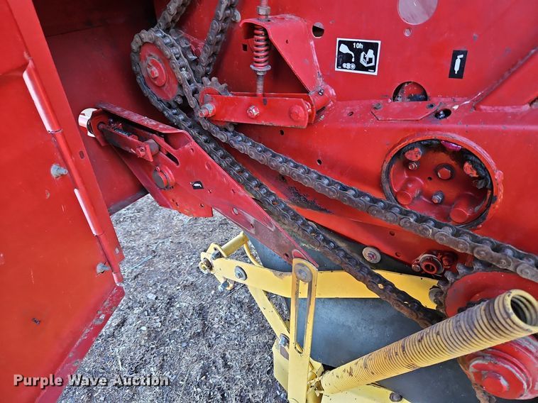 image for item DN7046 New Holland 664  round baler