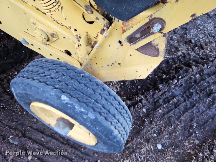 image for item DN7046 New Holland 664  round baler