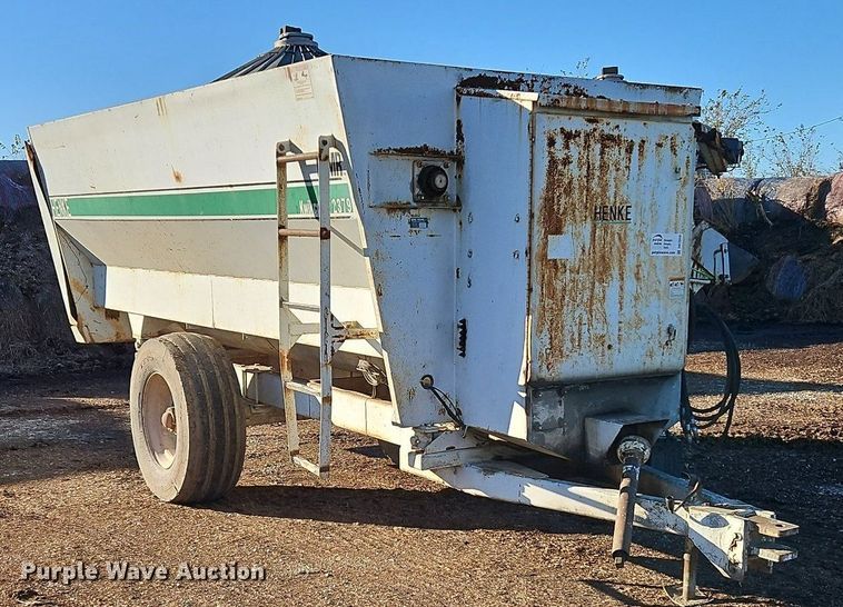 image for item DN7048 Henke Kwikcutter B2379  feed mixer
