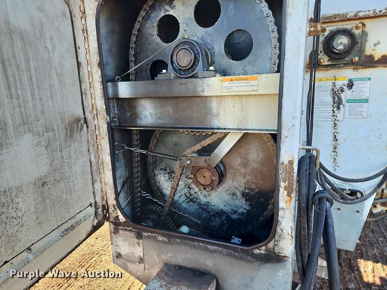 image for item DN7048 Henke Kwikcutter B2379  feed mixer