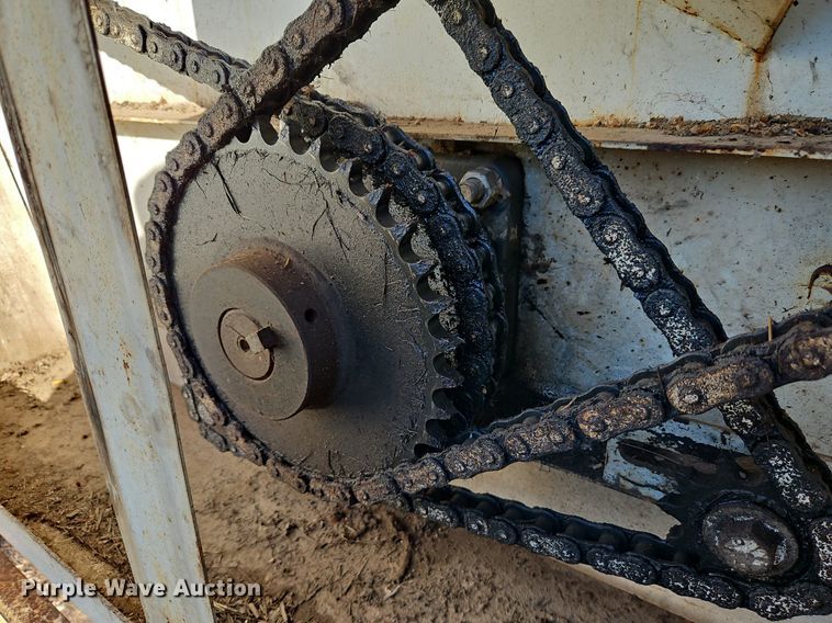 image for item DN7048 Henke Kwikcutter B2379  feed mixer