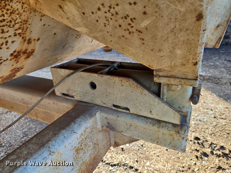 image for item DN7048 Henke Kwikcutter B2379  feed mixer