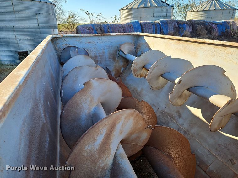 image for item DN7048 Henke Kwikcutter B2379  feed mixer