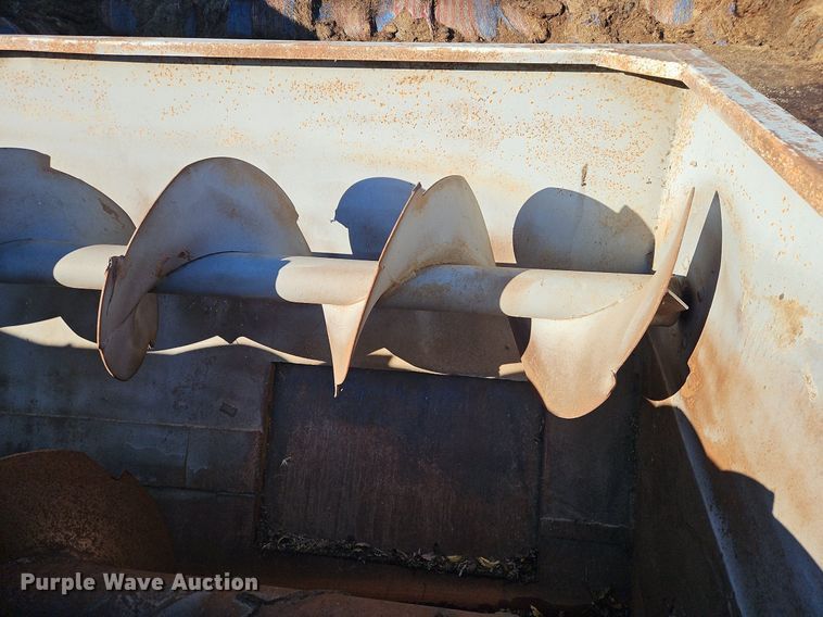 image for item DN7048 Henke Kwikcutter B2379  feed mixer