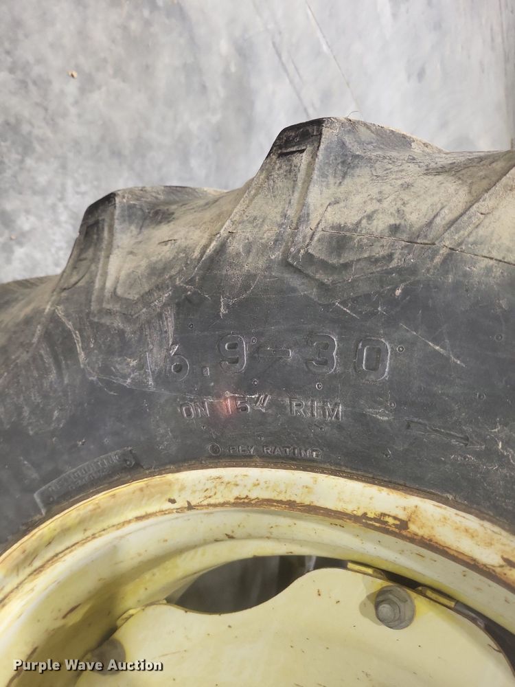 image for item DO4709 1996 John Deere 5400  tractor