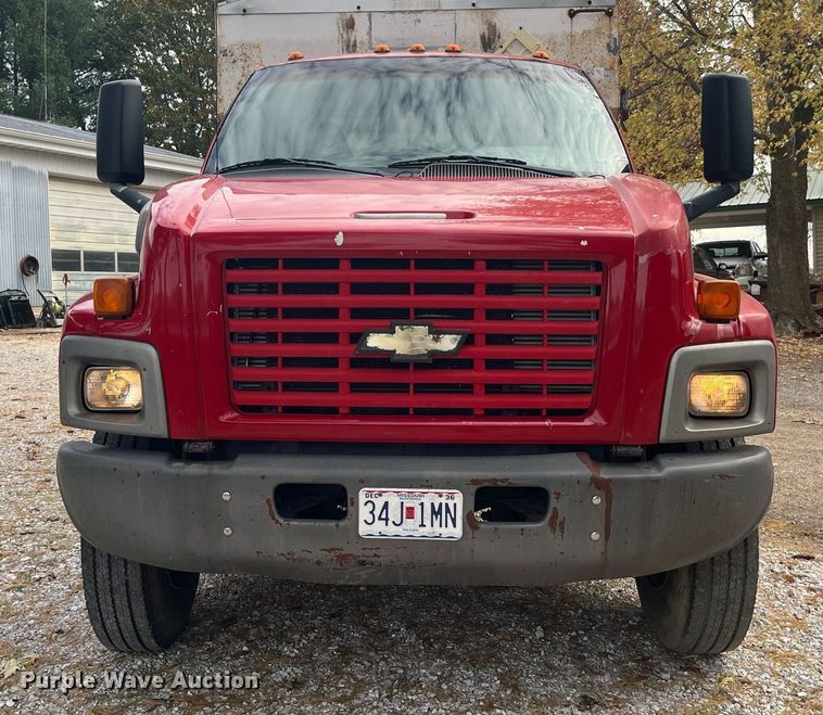 image for item DP2122 2004 Chevrolet C7500  fertilizer delivery truck