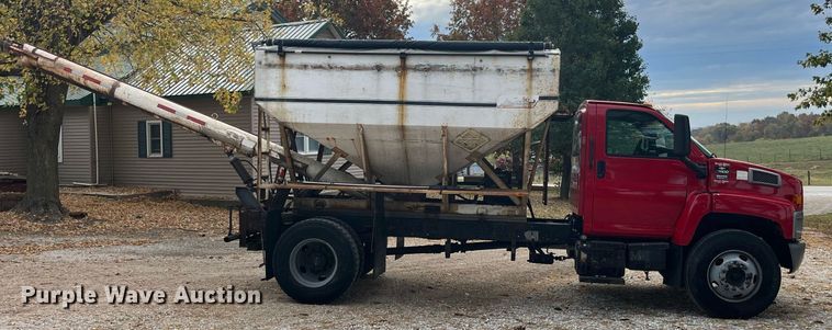 image for item DP2122 2004 Chevrolet C7500  fertilizer delivery truck