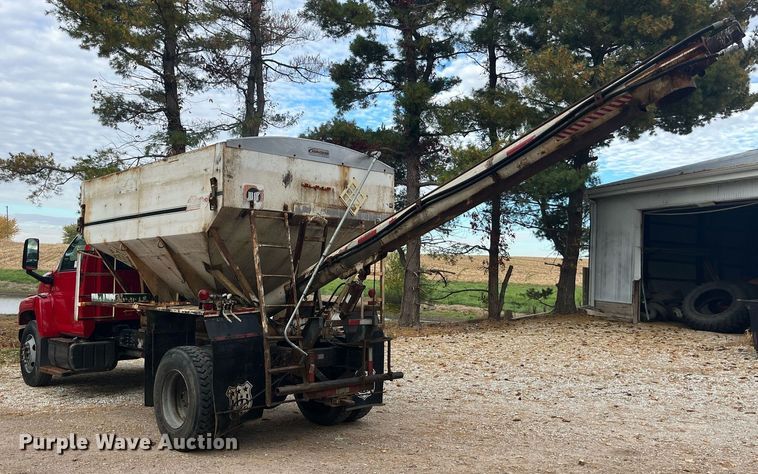 image for item DP2122 2004 Chevrolet C7500  fertilizer delivery truck