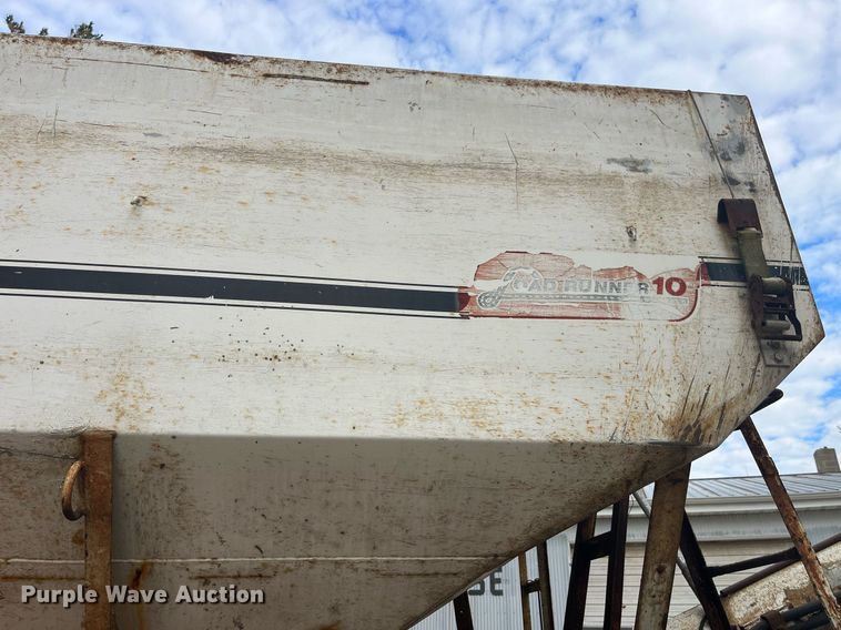 image for item DP2122 2004 Chevrolet C7500  fertilizer delivery truck