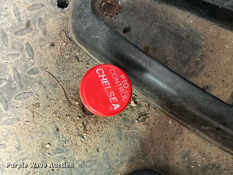 image for item DP2122 2004 Chevrolet C7500  fertilizer delivery truck