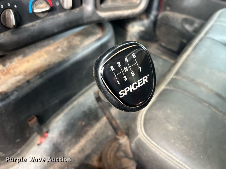 image for item DP2122 2004 Chevrolet C7500  fertilizer delivery truck