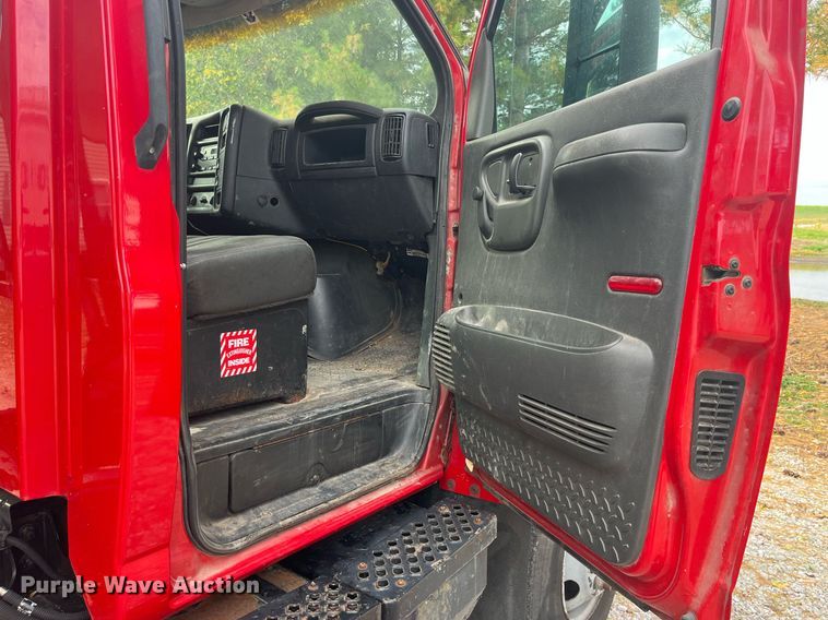 image for item DP2122 2004 Chevrolet C7500  fertilizer delivery truck