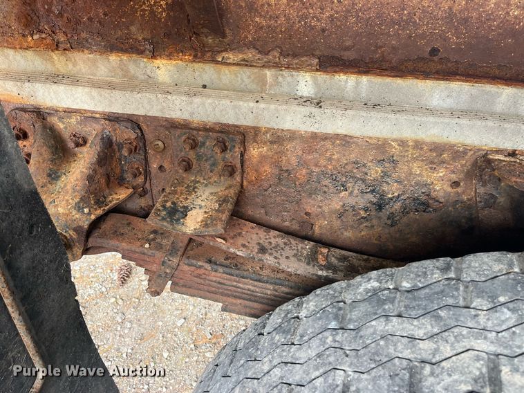 image for item DP2122 2004 Chevrolet C7500  fertilizer delivery truck