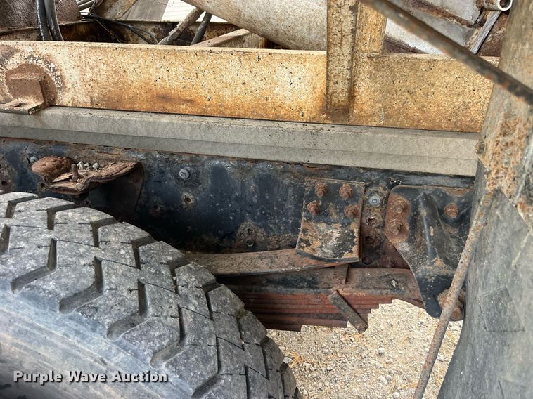 image for item DP2122 2004 Chevrolet C7500  fertilizer delivery truck