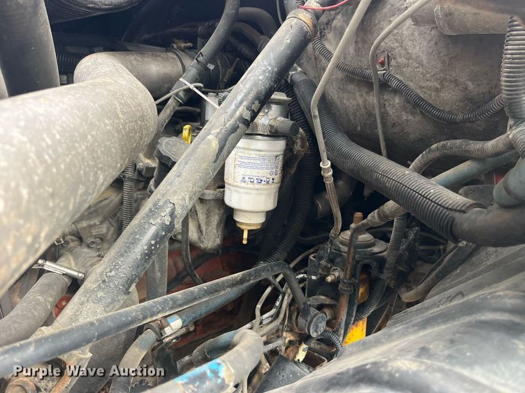 image for item DP2122 2004 Chevrolet C7500  fertilizer delivery truck