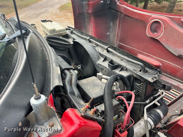 image for item DP2122 2004 Chevrolet C7500  fertilizer delivery truck