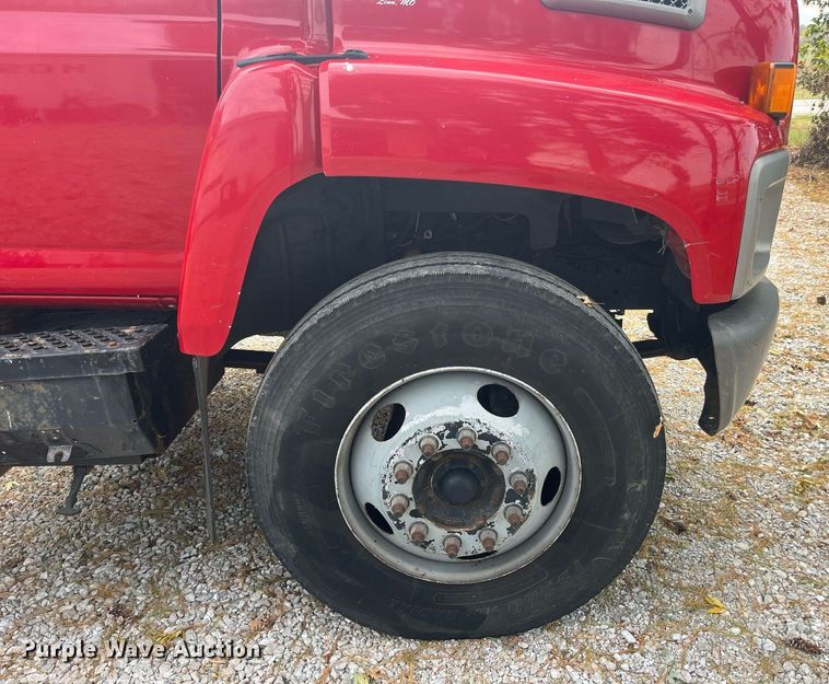 image for item DP2122 2004 Chevrolet C7500  fertilizer delivery truck