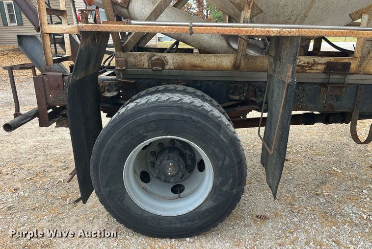 image for item DP2122 2004 Chevrolet C7500  fertilizer delivery truck