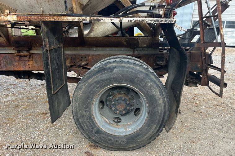 image for item DP2122 2004 Chevrolet C7500  fertilizer delivery truck