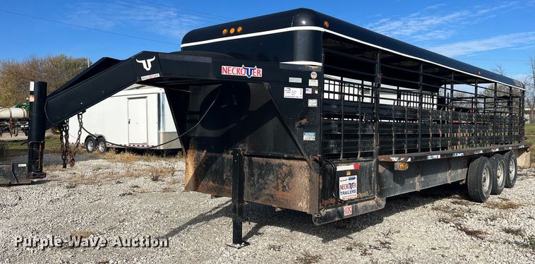 image for item DP2129 2014 Neckover GL28-3-7K  livestock trailer